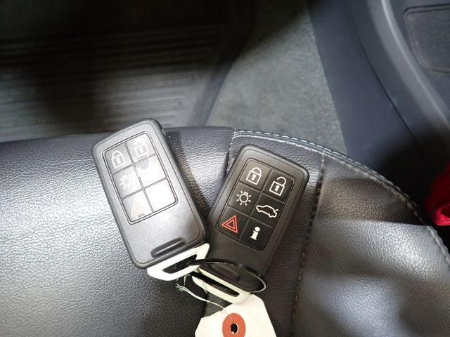 VOLVO VOLVO XC60 2017