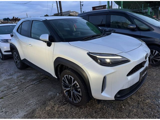 TOYOTA YARIS CROSS 2023
