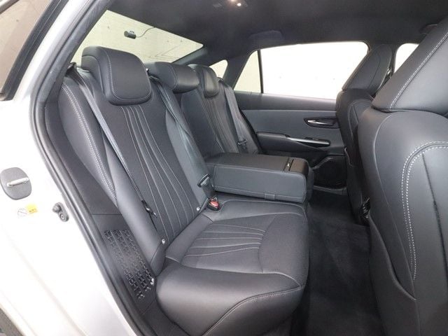 TOYOTA CROWN sedan hybrid 2022