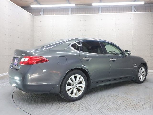 NISSAN FUGA HYBRID 2011