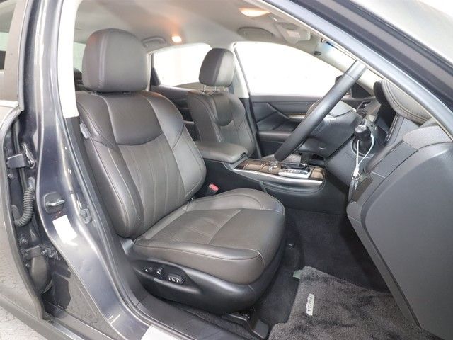 NISSAN FUGA HYBRID 2011