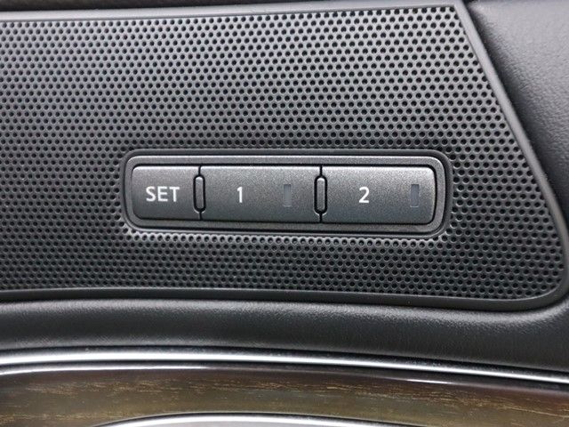 NISSAN FUGA HYBRID 2011