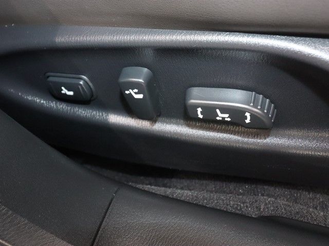 NISSAN FUGA HYBRID 2011