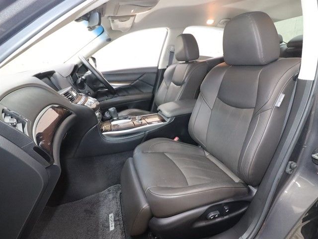 NISSAN FUGA HYBRID 2011