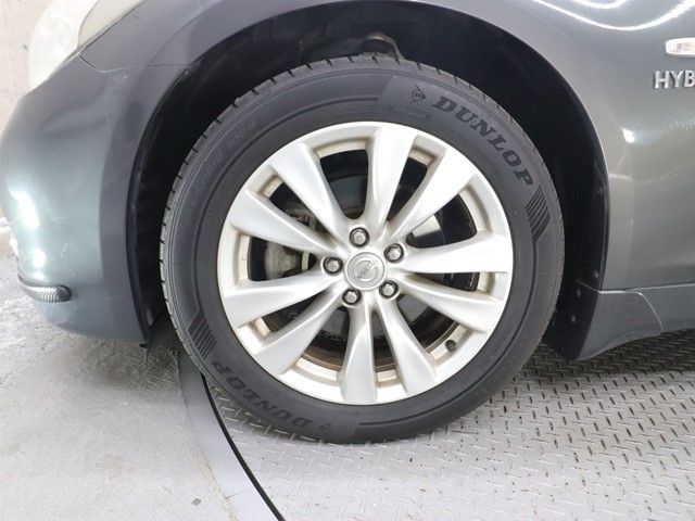 NISSAN FUGA HYBRID 2011