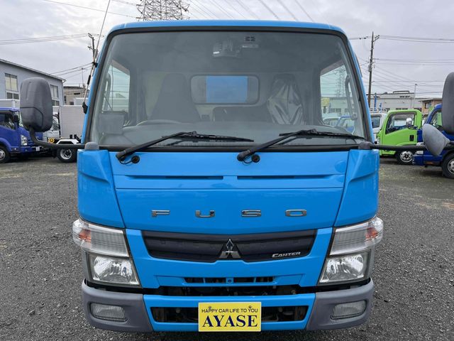 MITSUBISHI CANTER 2015