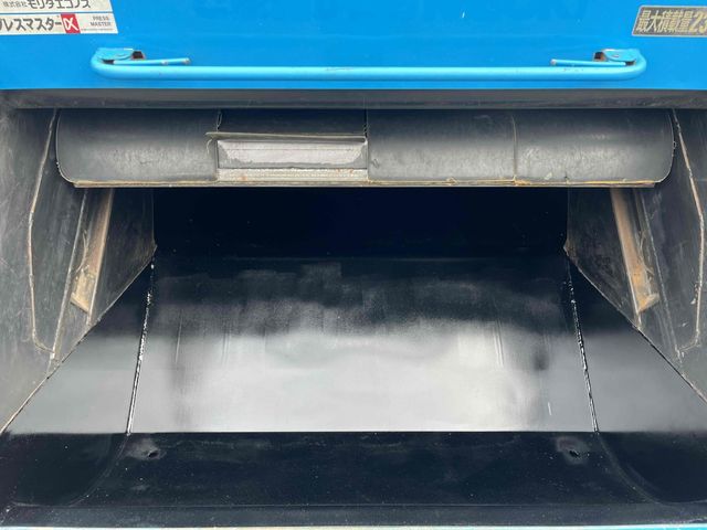 MITSUBISHI CANTER 2015