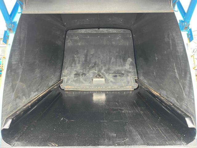 MITSUBISHI CANTER 2015