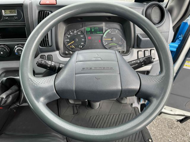 MITSUBISHI CANTER 2015