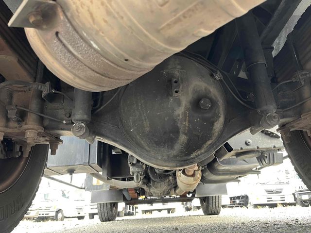 MITSUBISHI CANTER 2015