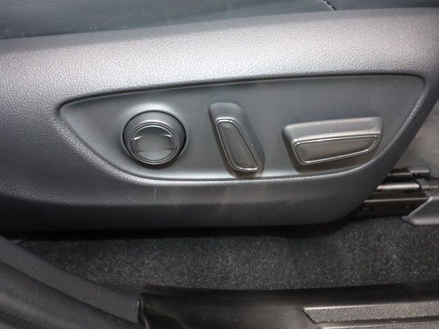 TOYOTA RAV4 4WD 2024