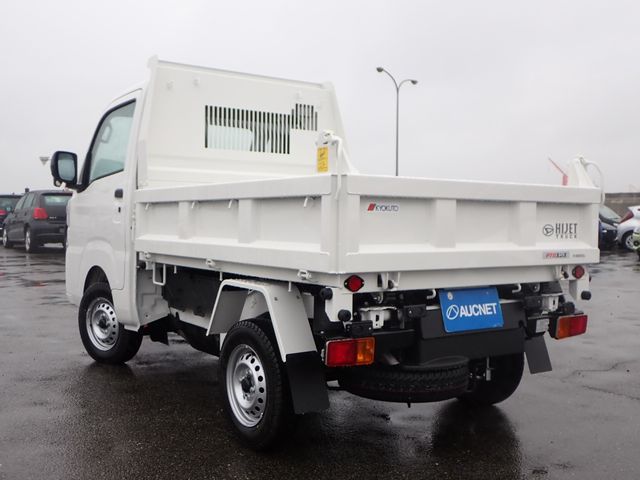 DAIHATSU HIJET truck 4WD 2025