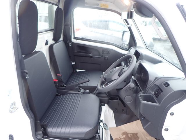 DAIHATSU HIJET truck 4WD 2025