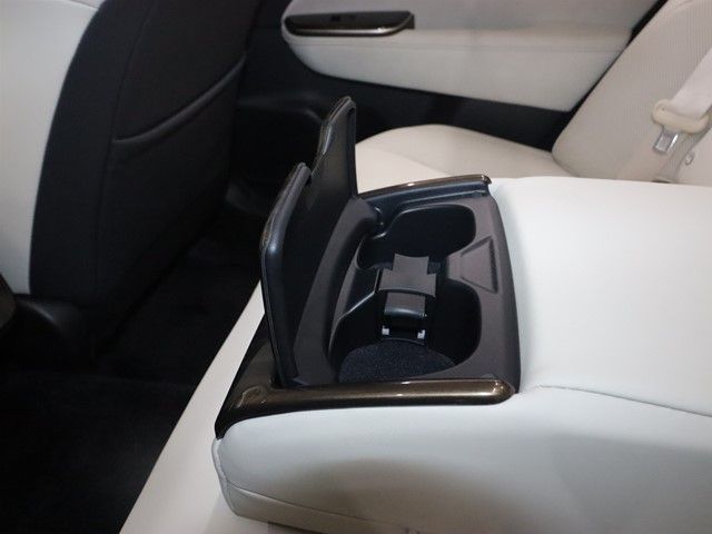 TOYOTA CROWN CROSSOVER 2024