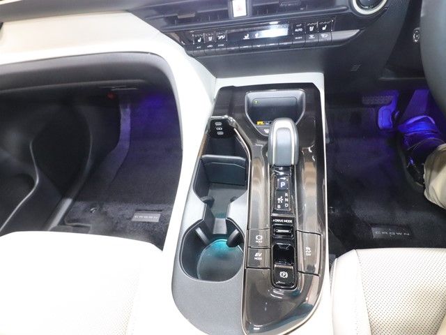 TOYOTA CROWN CROSSOVER 2024