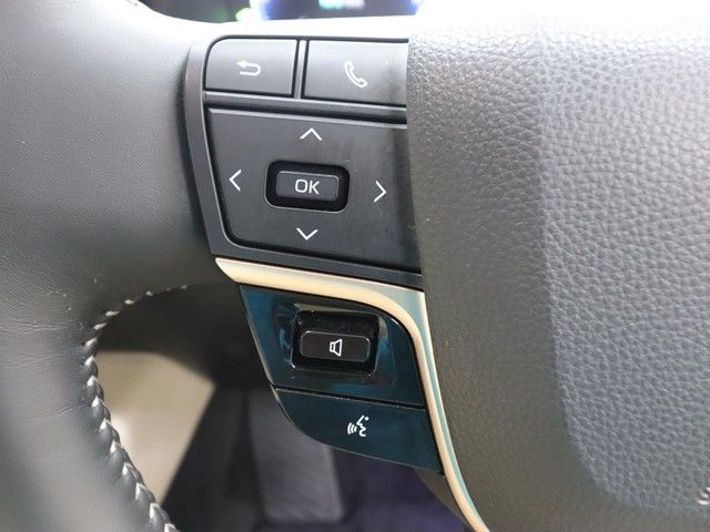 TOYOTA CROWN CROSSOVER 2024