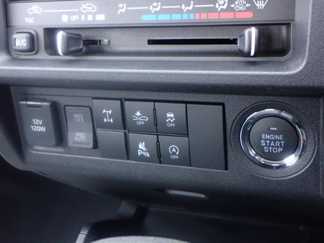 DAIHATSU HIJET truck 4WD 2025