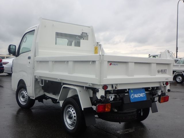 DAIHATSU HIJET truck 4WD 2025