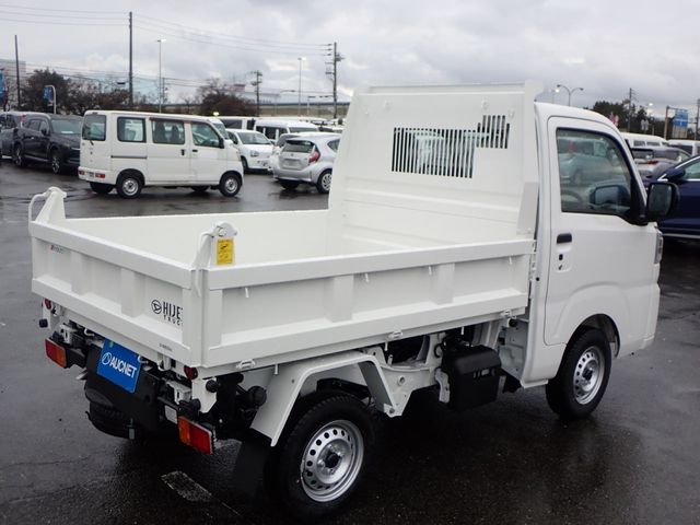 DAIHATSU HIJET truck 4WD 2025
