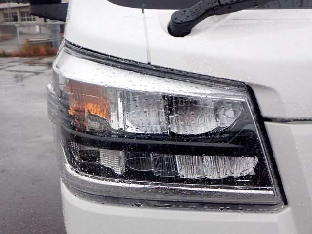 DAIHATSU HIJET truck 4WD 2025