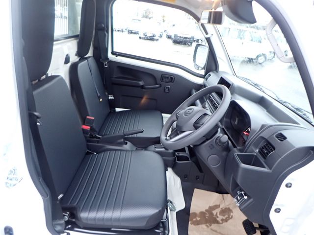 DAIHATSU HIJET truck 4WD 2025