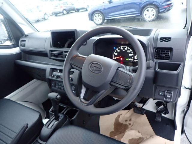 DAIHATSU HIJET truck 4WD 2025