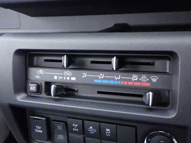 DAIHATSU HIJET truck 4WD 2025