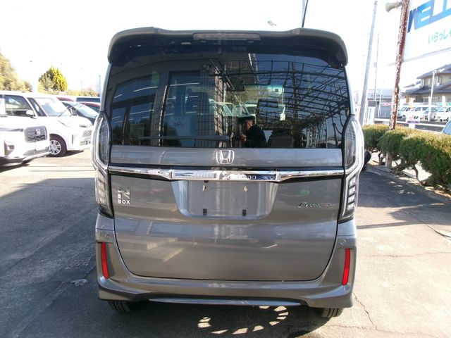 HONDA N BOX CUSTOM 2020