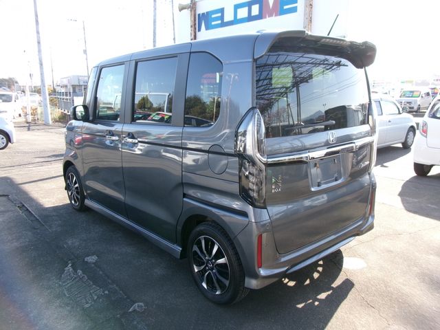 HONDA N BOX CUSTOM 2020