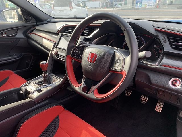 HONDA CIVIC hatchback 2019