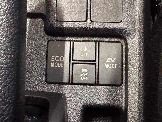 TOYOTA COROLLA FIELDER HYBRID 2016