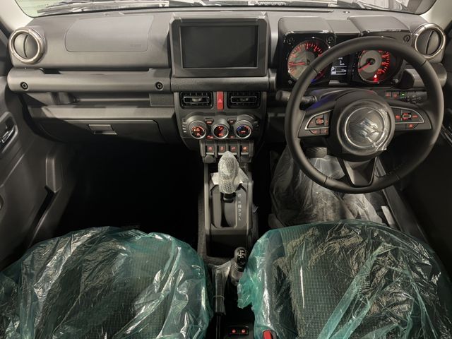 SUZUKI JIMNY NOMADE 2025