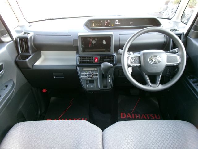 DAIHATSU TANTO 2025