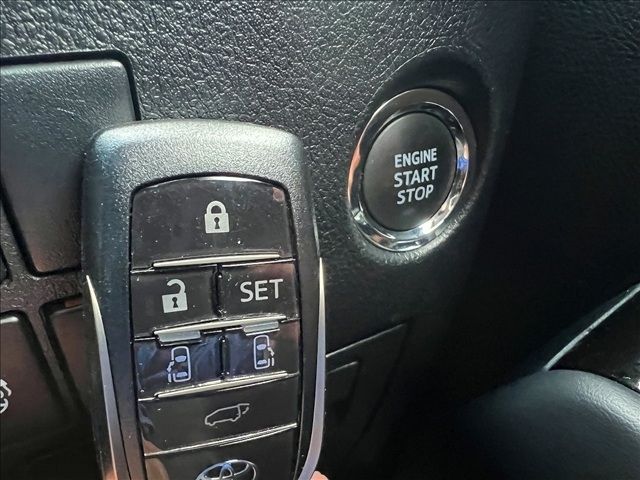 TOYOTA ALPHARD 4WD 2021