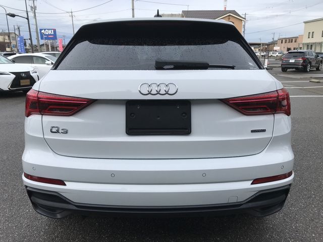AUDI AUDI Q3 2021