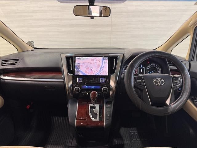 TOYOTA VELLFIRE 2017