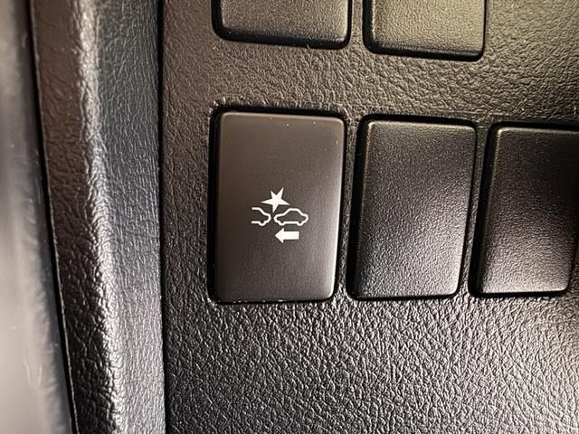 TOYOTA VELLFIRE 2017