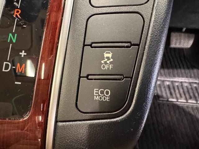 TOYOTA VELLFIRE 2017