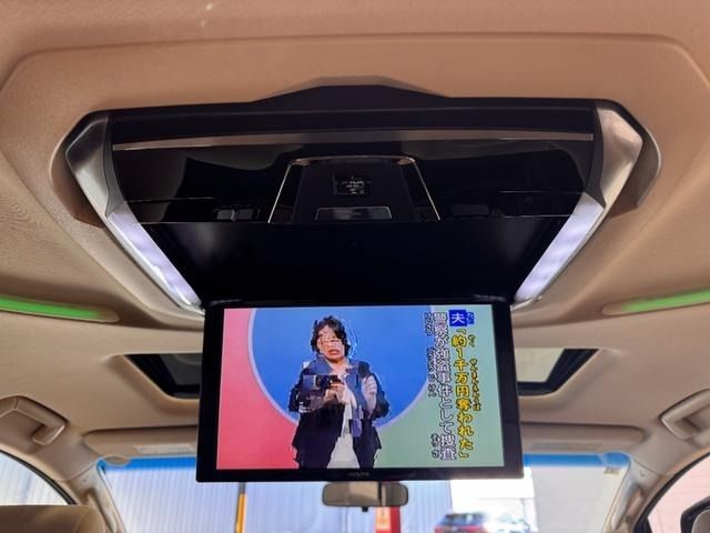 TOYOTA VELLFIRE 2017