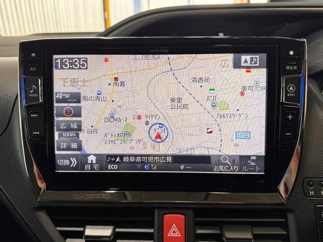 TOYOTA VOXY HYBRID 2016