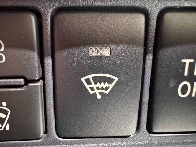 TOYOTA VOXY HYBRID 2016