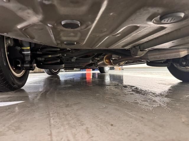 TOYOTA NOAH HYBRID 2015