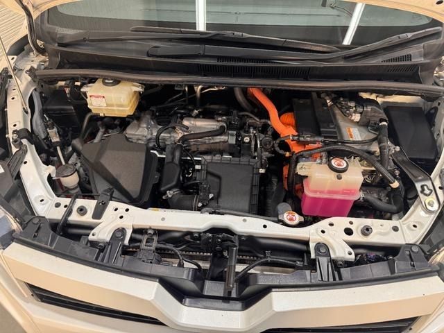 TOYOTA VOXY HYBRID 2019