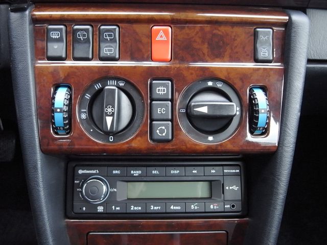 MERCEDES BENZ MERCEDES BENZ E class stationwagon 1996