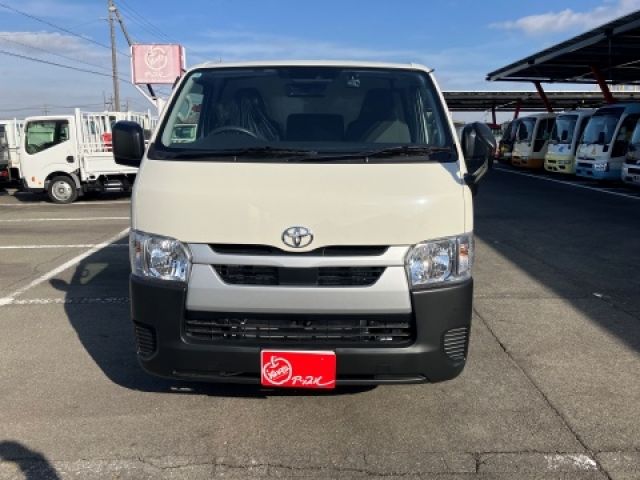 TOYOTA HIACE van 2WD 2025