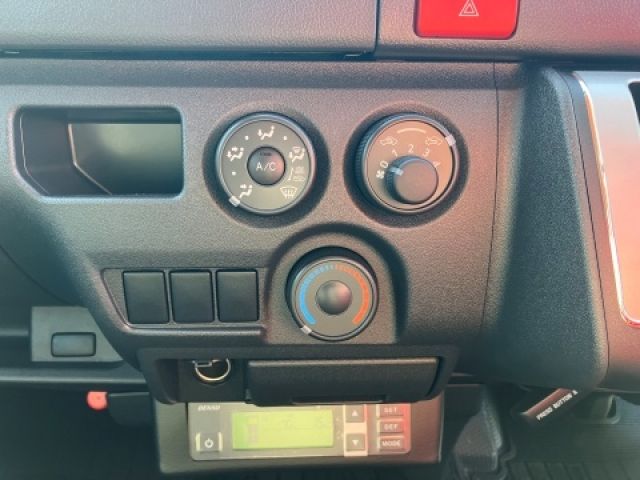 TOYOTA HIACE van 2WD 2025