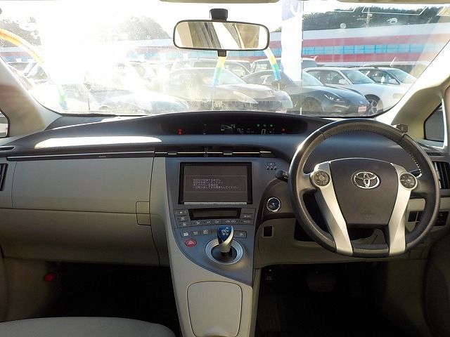TOYOTA PRIUS 2014