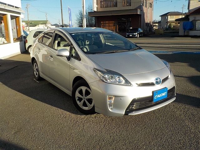 TOYOTA PRIUS 2014