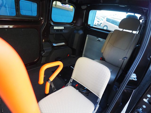 NISSAN NV200 VANETTE van 2024
