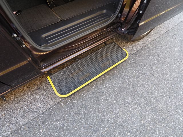 NISSAN NV200 VANETTE van 2024